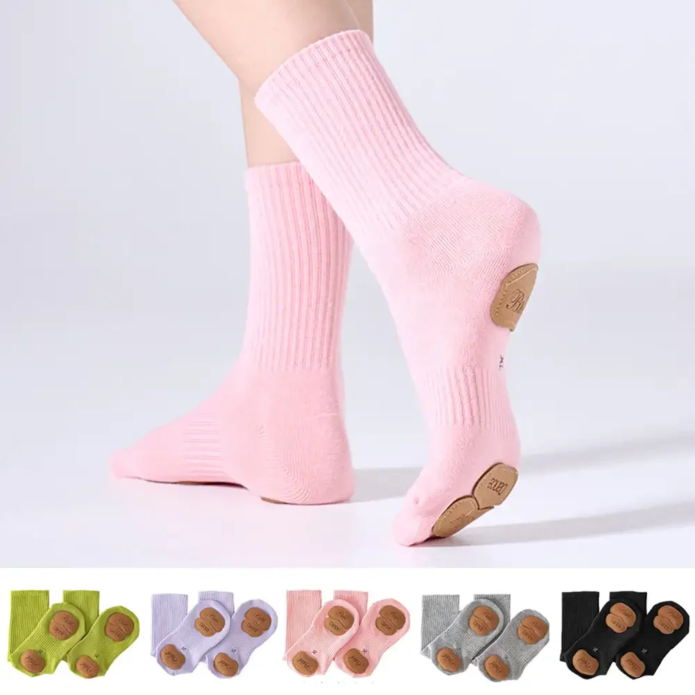 Non Slip Modern Dance Yoga Soc - Yoga Dance & Fitness Center Llc のレビューと価格
