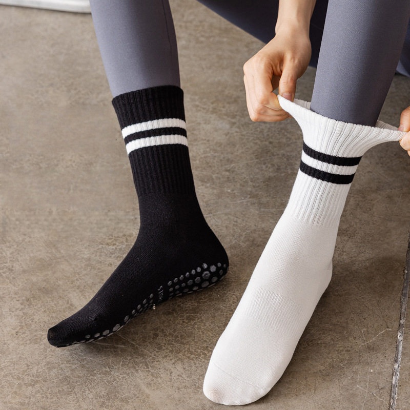 Women Non Slip Yoga Socks, Gri - Yoga Fitness Wear のレビューと価格
