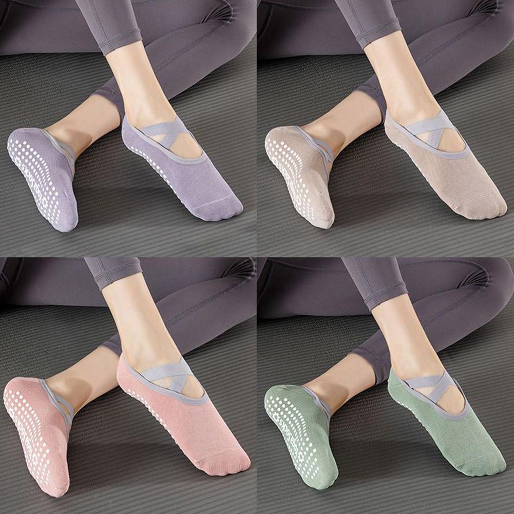 Professional Women Yoga Socks  - Yoga Dance & Fitness Center Llc のレビューと価格